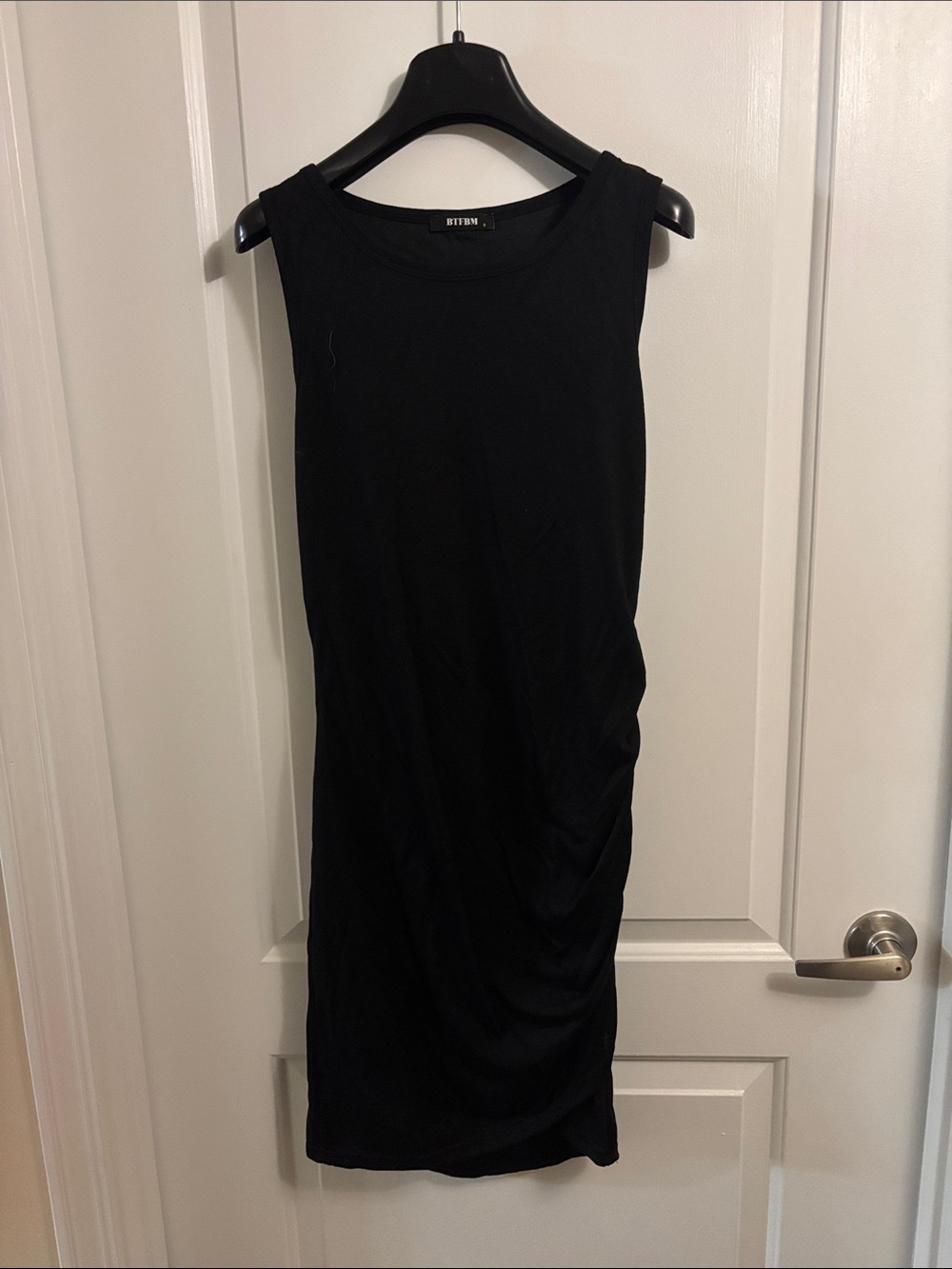 Bitten by Sarah Jessica Parker Black Sleeveless Midi Dress with Side Ruching